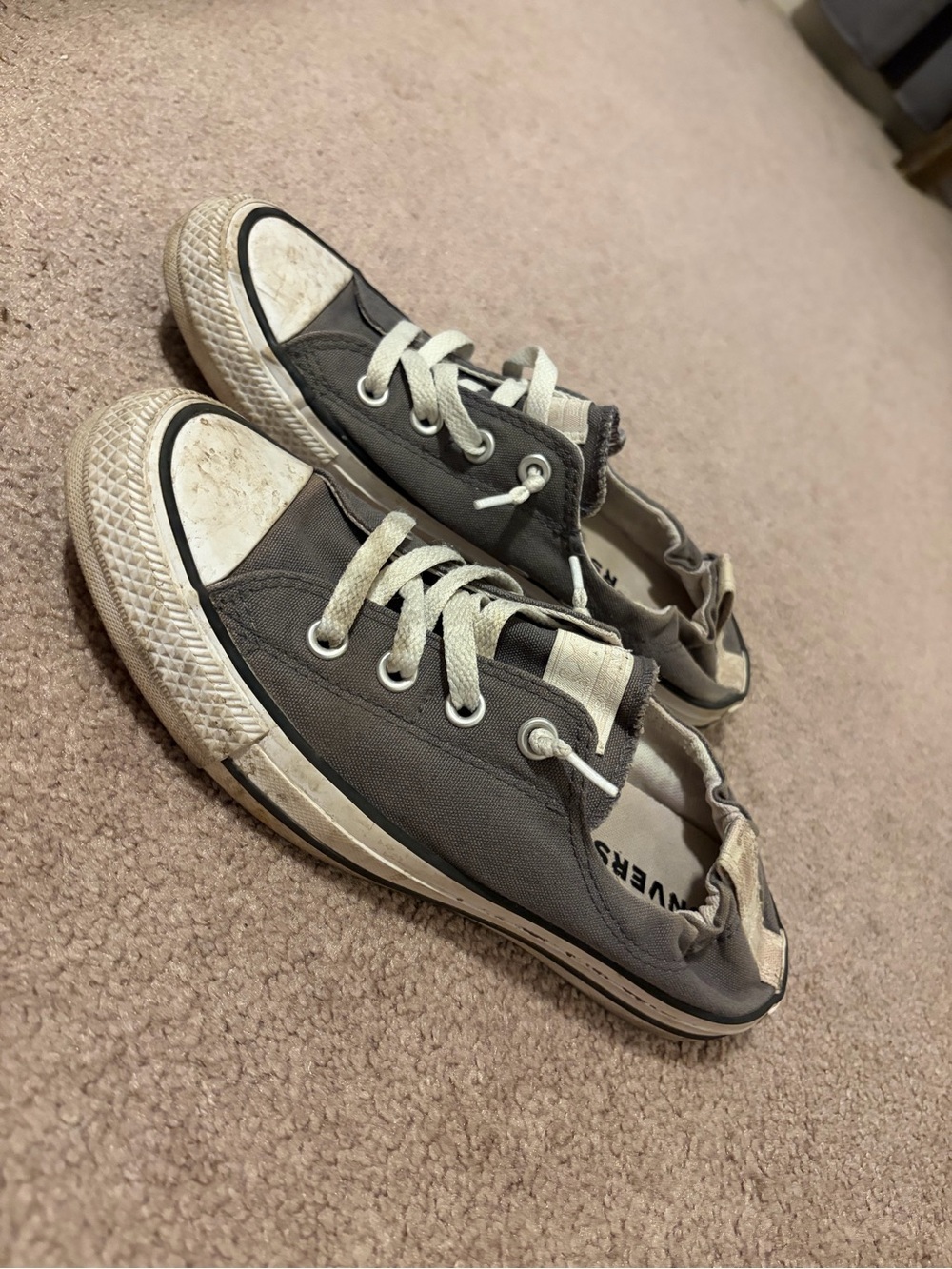 💜 CONVERSE - Slip-On Grey Shoes - 9.5 Women’s